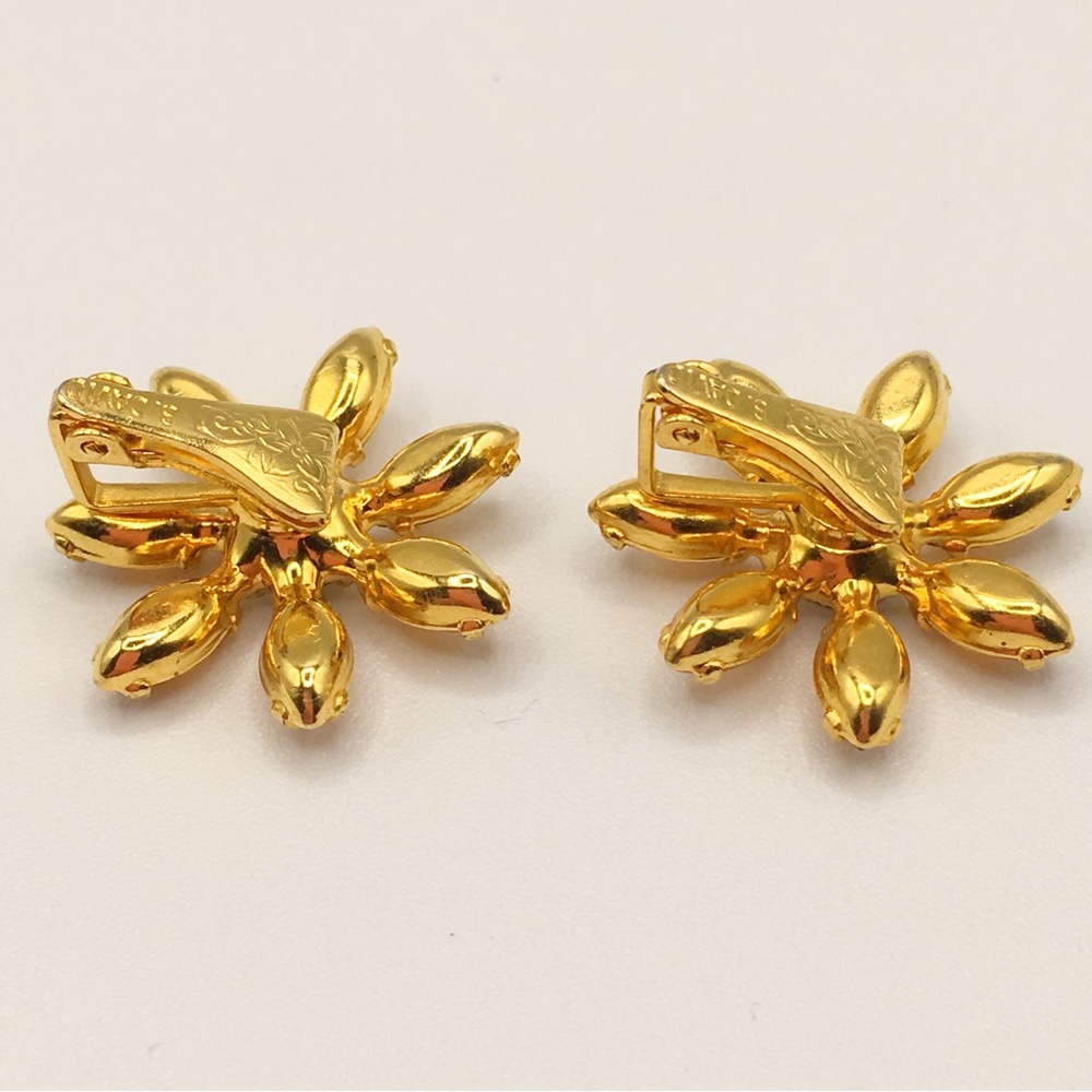 B. David Vintage Gold Tone Citrine/Topaz Crystal Floral Clip Earrings - Picture 4 of 9
